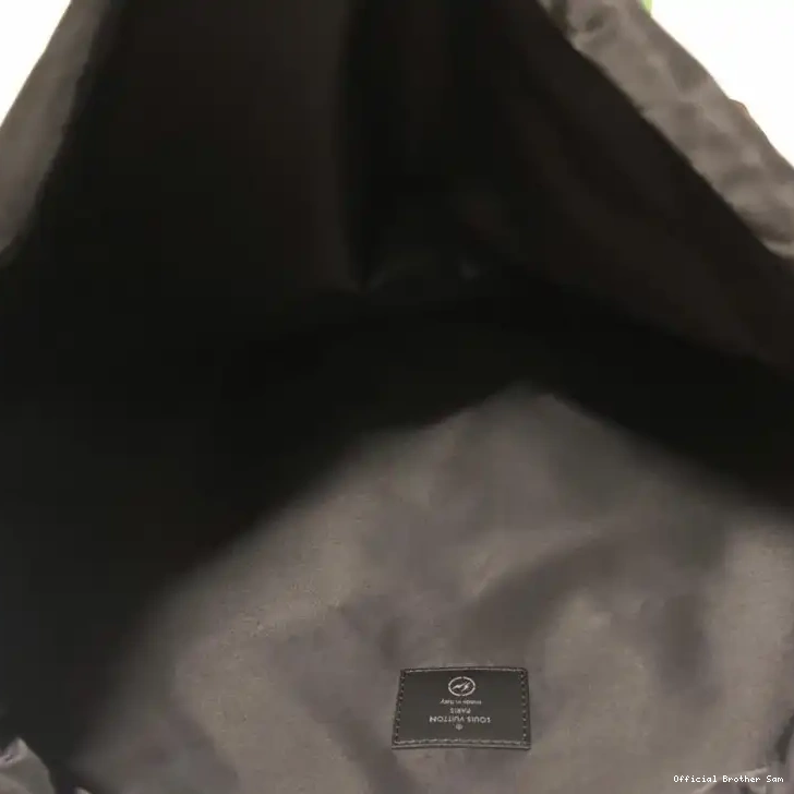 Official Brother Sam LV 19B570407 Bags 0513